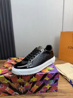 Louis Vuitton casual fashion men’s shoes The upper