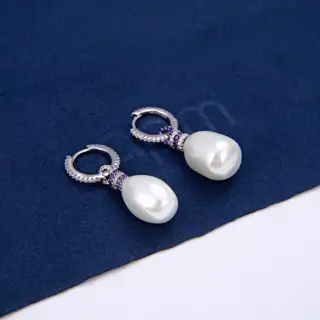 Apm monaco new pearl earrings for girlfriends