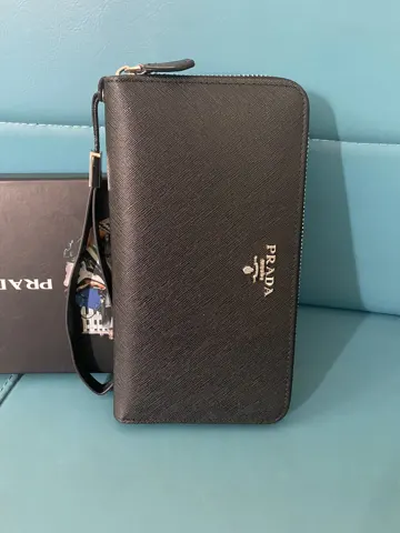 prada Clutch