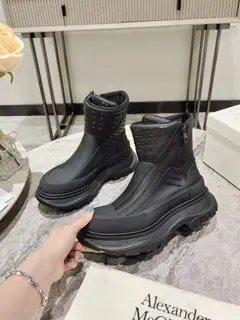 McQueen exclusive hit Heels
