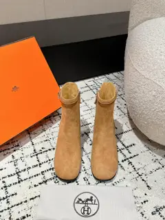 Hermès autumn and winter new kelly buckle short boots