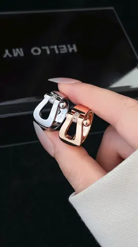 FRED Large ring with horseshoe clasp and diamonds