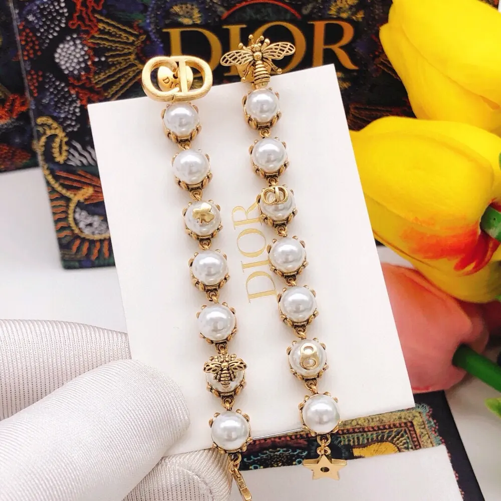 Dior 21 new five-pointed star cd pearl inlaid with bees retro crystal rhinestone tassel
