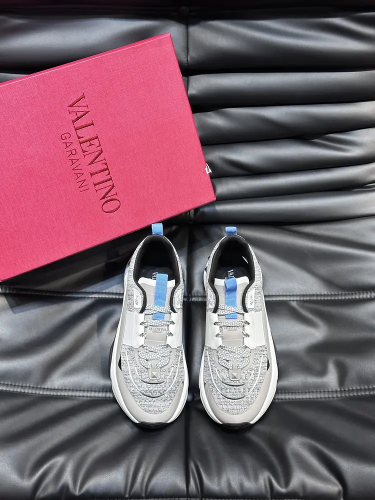 Valentino’s new hot-selling casual sports shoes