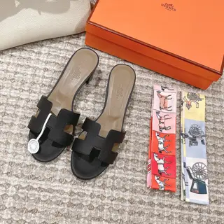 Hermes Palm print Heels