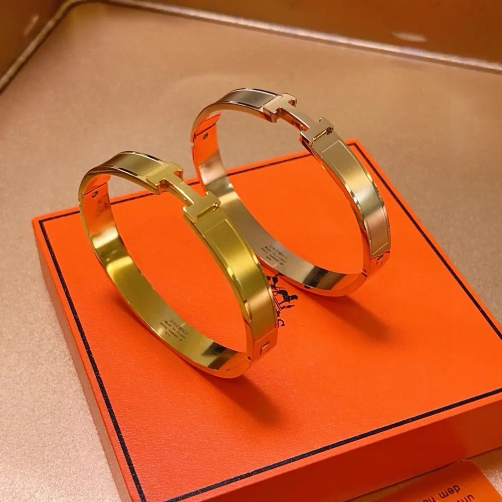 Hermès bracelets are a real test of the craftsmanship of the craftsman. High-end