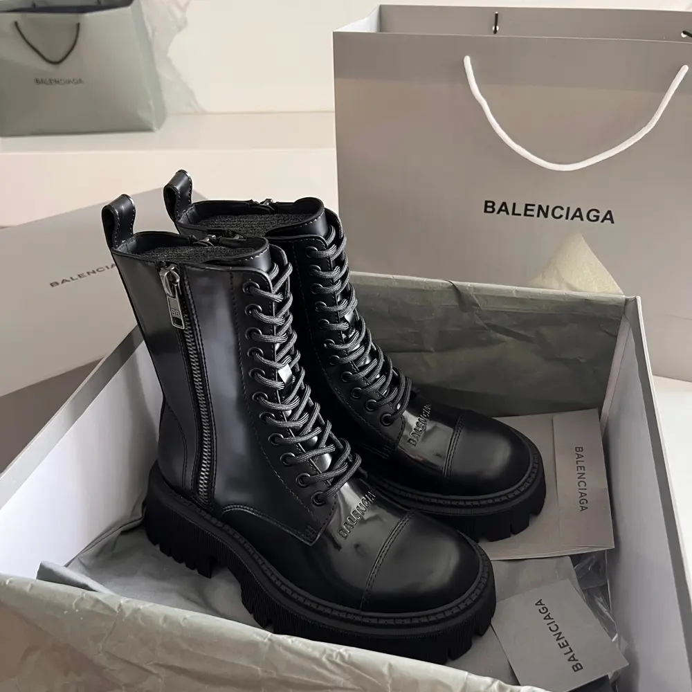BALENCIAGA# Balenciaga new big head derby shoes
