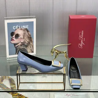 Roger Vivier classic Trompette series square buckle square toe flat shoes