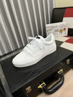 Dolce & Gabbana Dolce&Gabbana high-end men’s sports and casual shoes. Original goods from