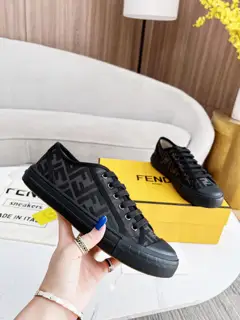 Fendi Domino canvas sneakers with old flower patterns – a new must-have style