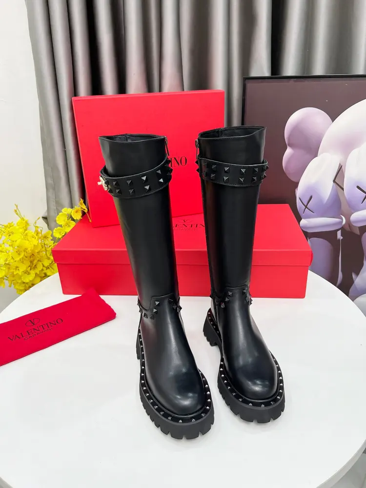 Valentino rivet style 2024 new knight boots. Looks great on the feet. Super comfortable. of