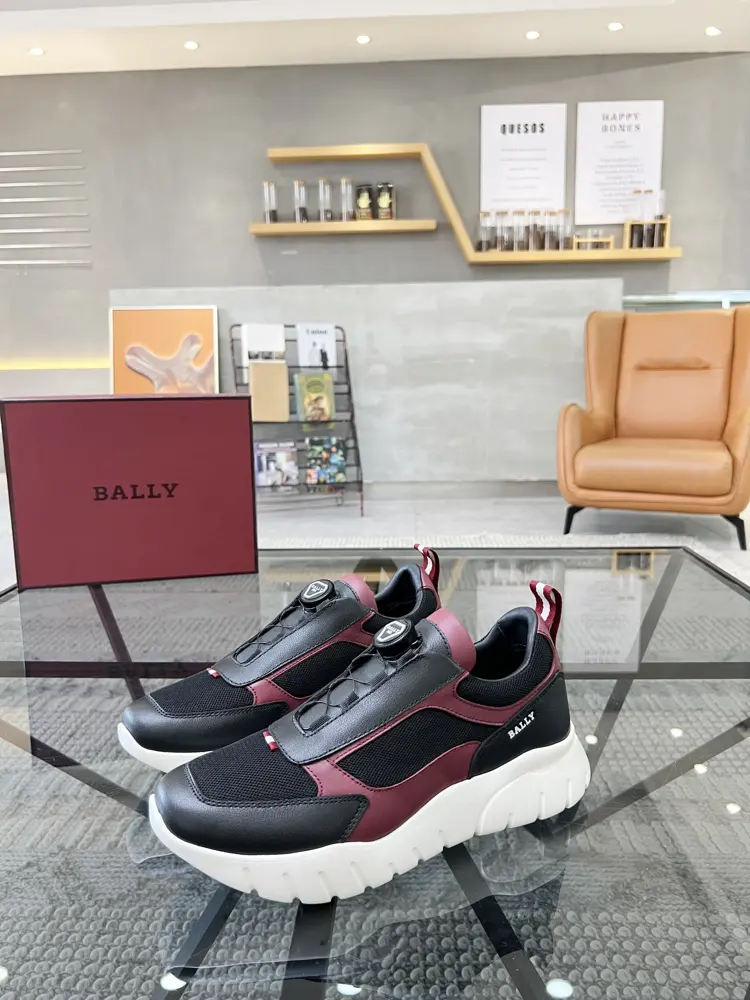 BALLY sports shoes are in classic colors