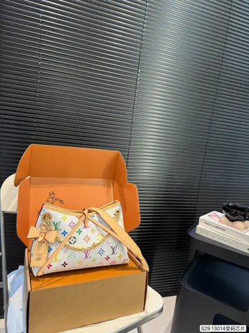 Louis Vuitton Crossbody