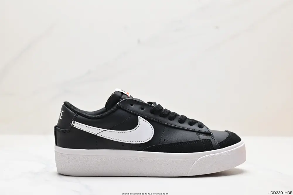 Nike NK Blazer Mid’77 Sneakers DJ0292-102