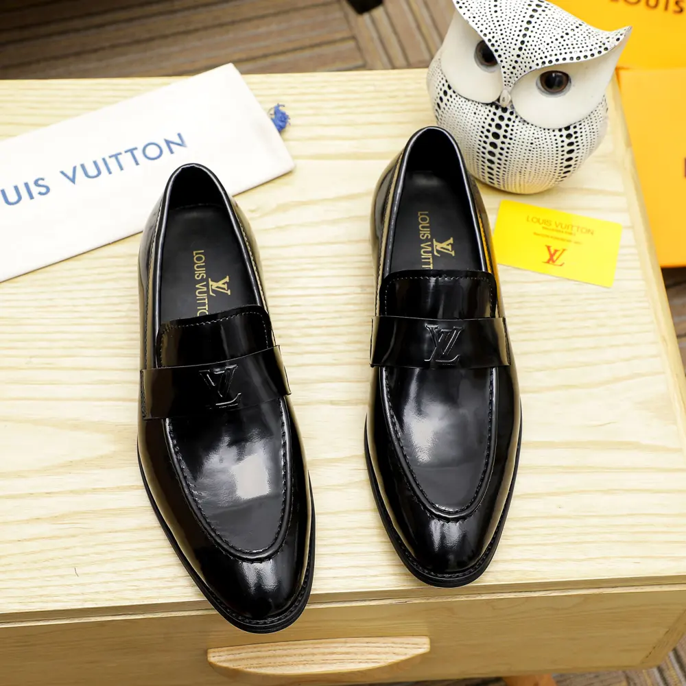 Louis Vuitton new men’s casual business leather shoes