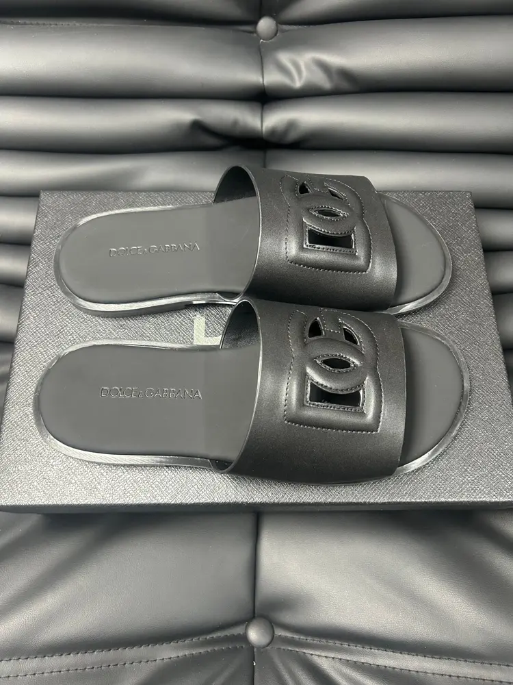 Dolce & Gabbana Logo Beach Slippers