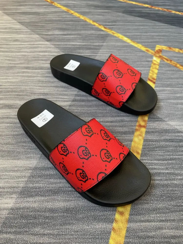 Gucci couple flip flops