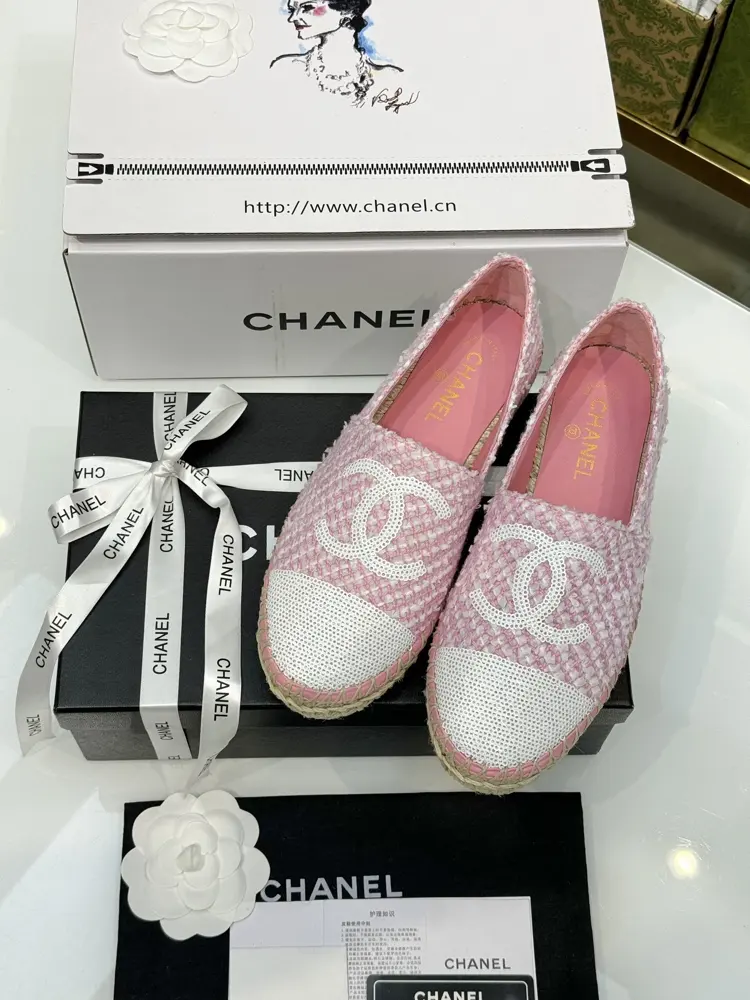 Chanel Fisherman’s Shoes Top Edition The inner lining and foot pads