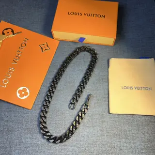 Louis Vuitton Cuban chain couple necklace