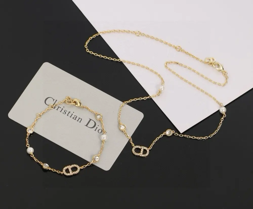 Crown Dior [Dior CD necklace and bracelet] Oh my gosh