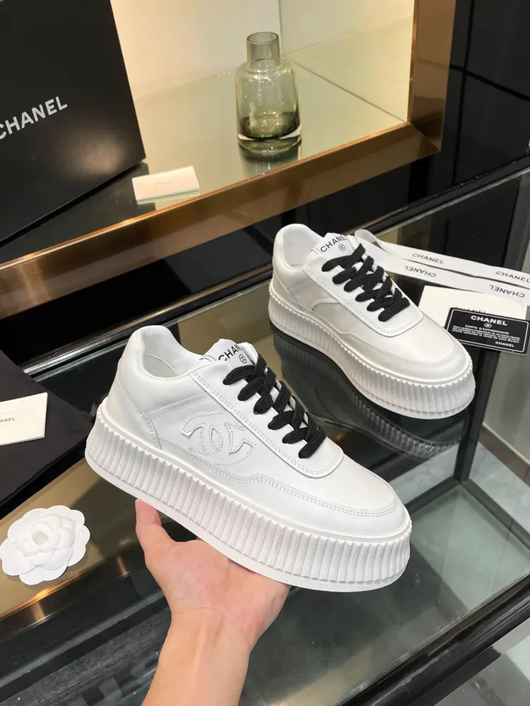 Chanel full leather panda color white shoes casual sports shoes original purchase