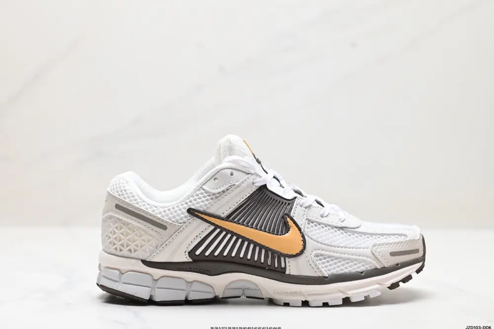Nike Zoom Vomero 5 Sneakers HM9657-001