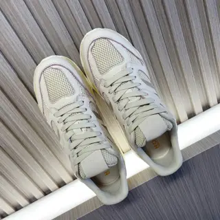 HOGAN early spring new retro sports series