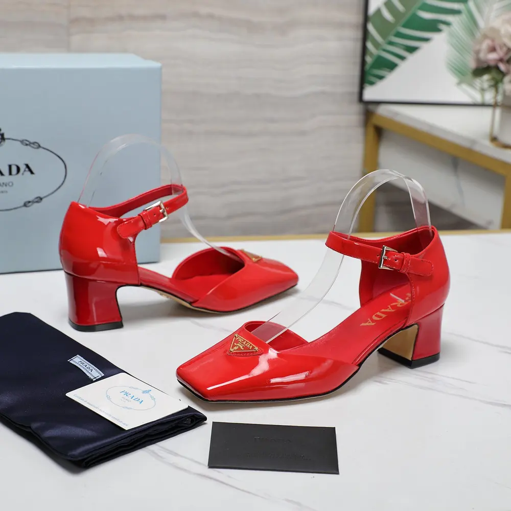 Women’s shoes