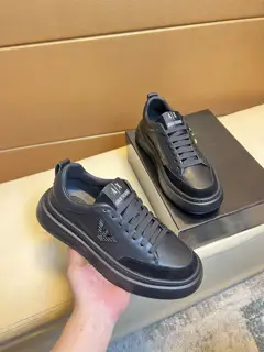 Armani sneakers. Counter purchase Casual shoes Original leather imported from Italy (no