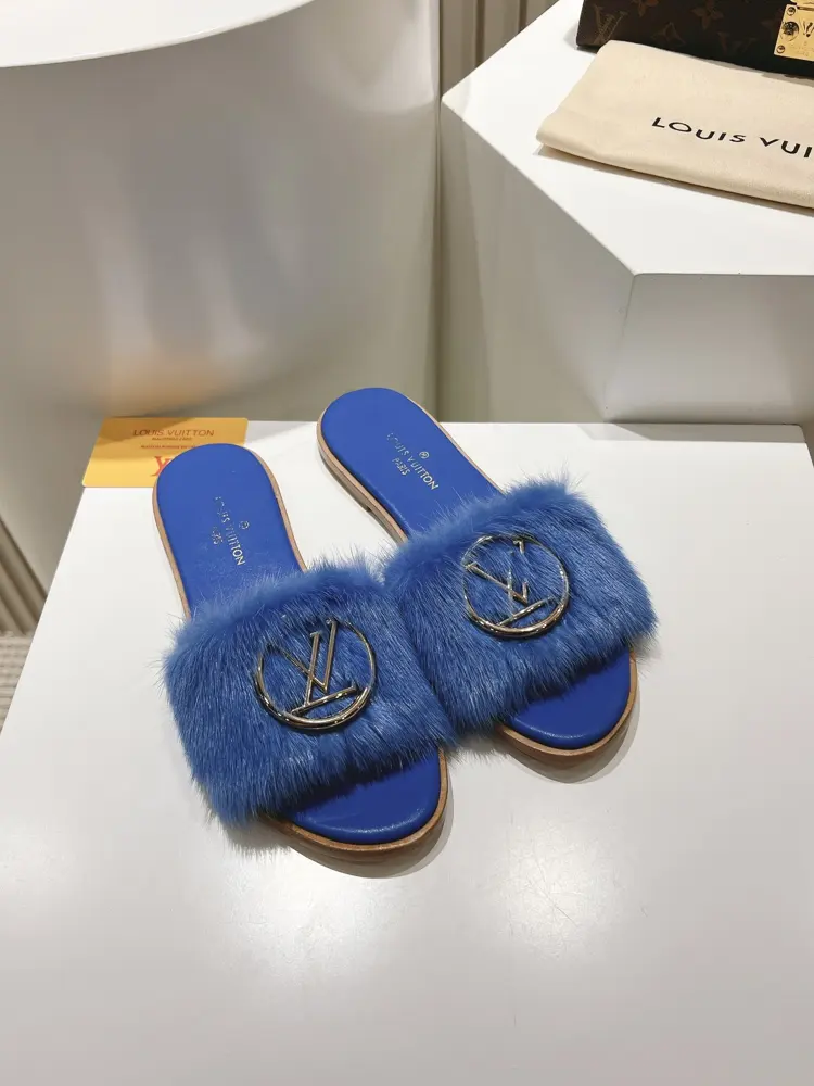 Louis Vuitton full leather flat open toe sandals