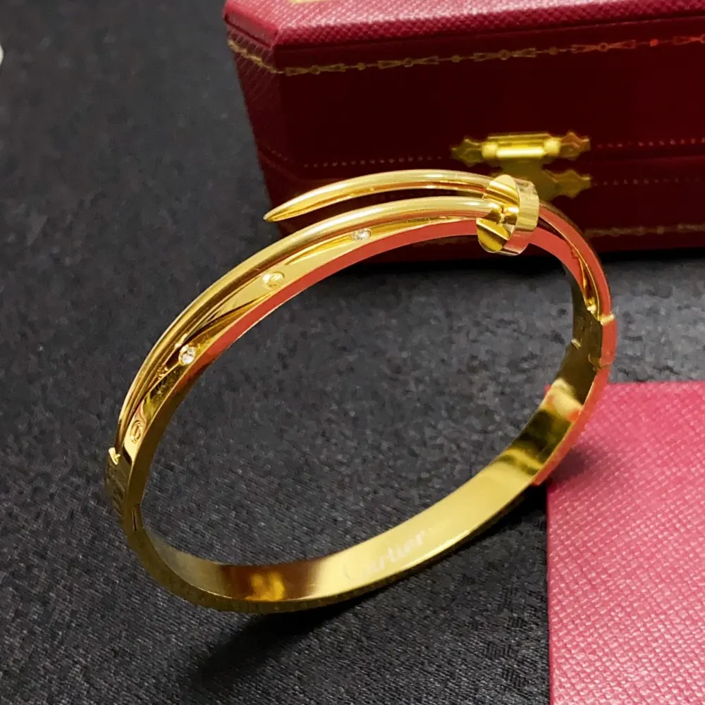 Cartier nail diamond bracelet Imported precision color-preserving 18k High-end