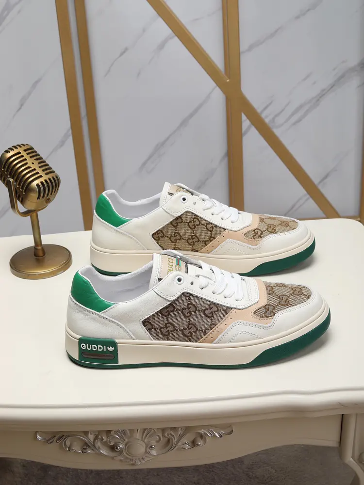 GUCCI casual shoes. The upper