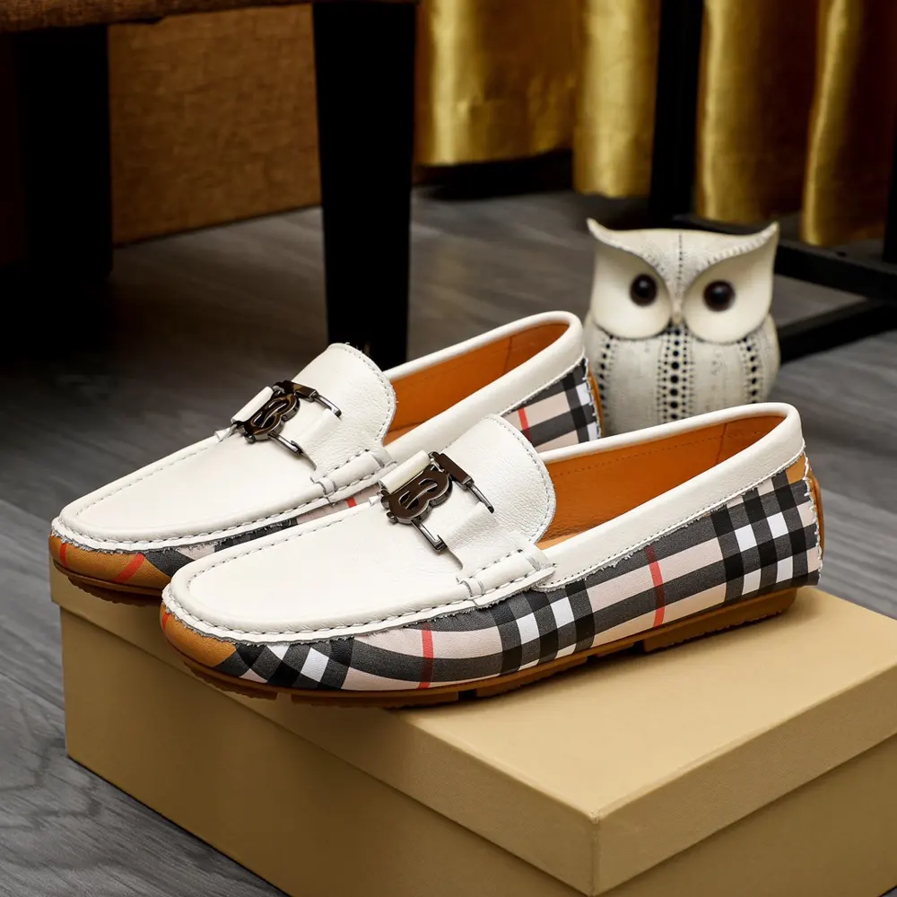 BURBERRY Loafers