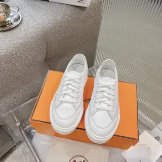Hermès latest casual white shoes