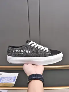 Givenchy low-top sneakers