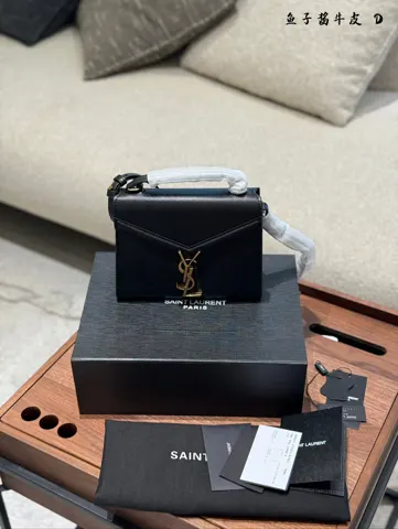 Yves Saint Laurent Bag