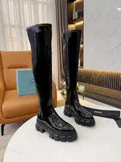 Women’s shoes