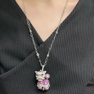 Qeelin dancing lion necklace has a very good meaning