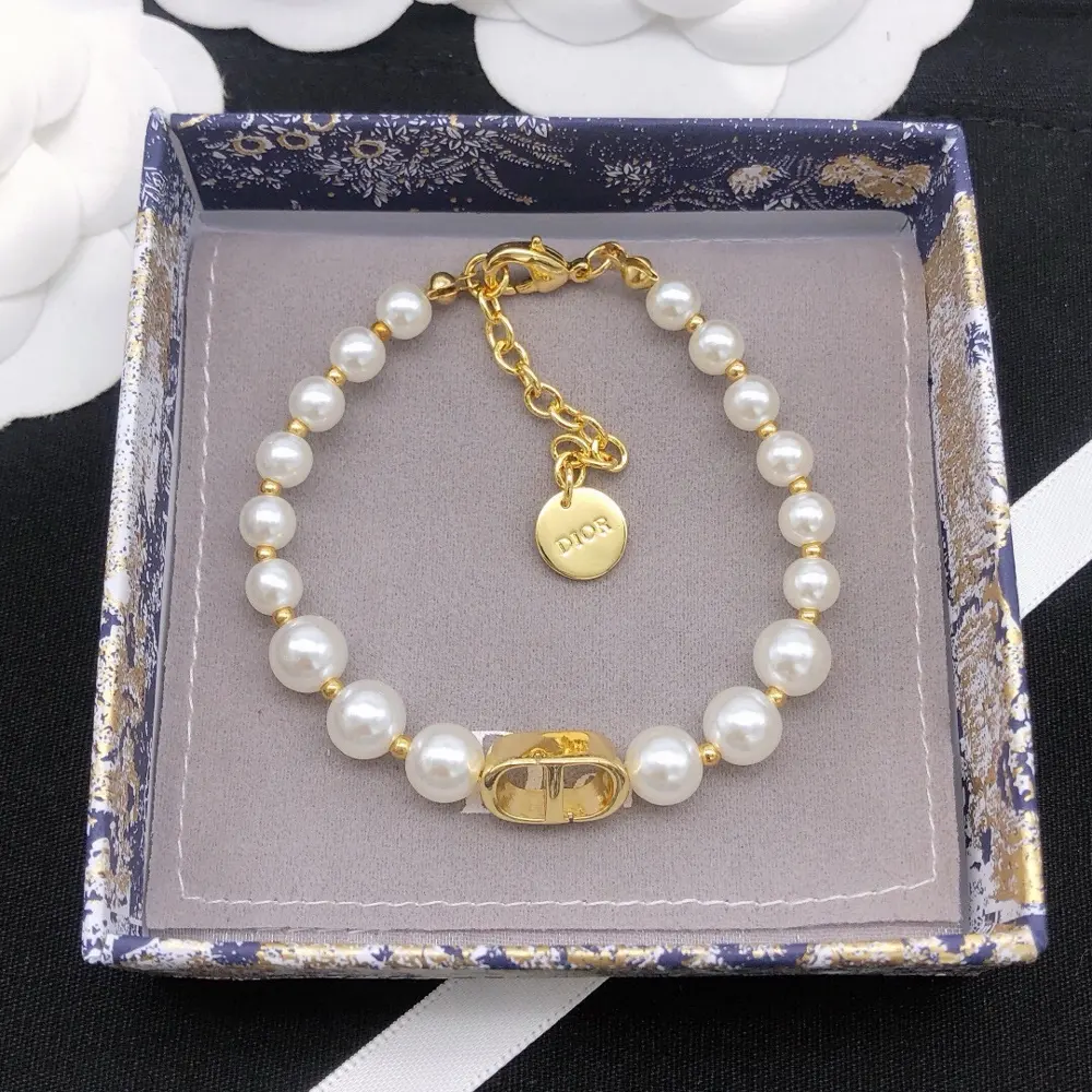 [Dior] Pearl classic hot-selling model A very popular bracelet and necklace Highly