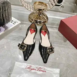 Roger vivier hollow V-neck shoes