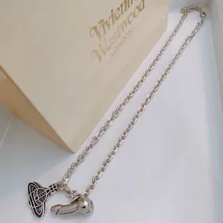 Vivienne Westwood Classic Large Saturn Necklace