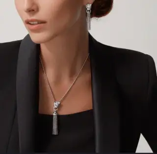 Cartier rice grain leopard necklace