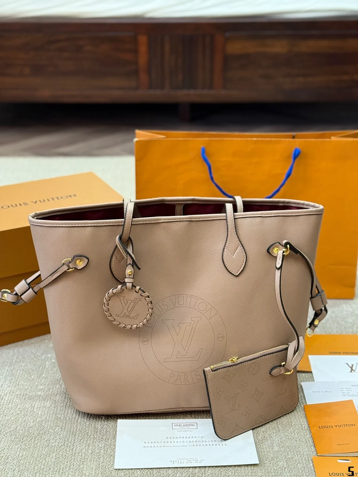 Louis Vuitton Neverfull