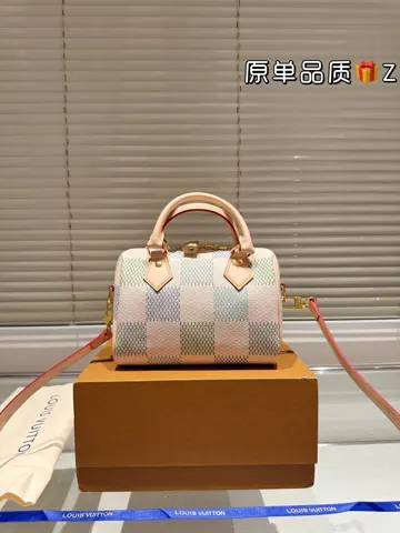 Louis Vuitton Speedy