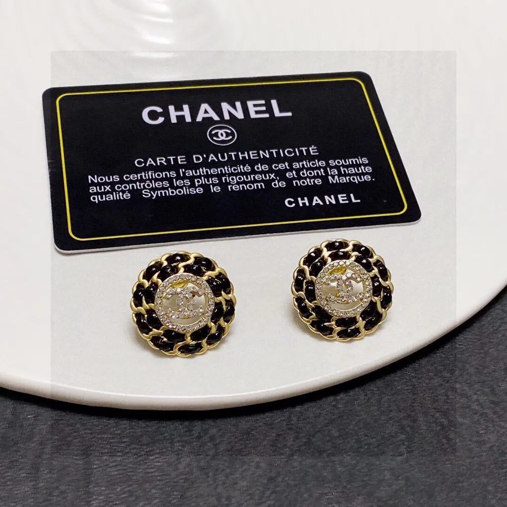 Chanel second-hand earrings