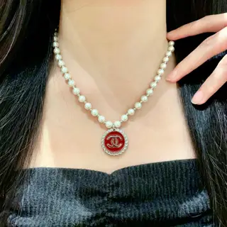Chanel vintage necklace