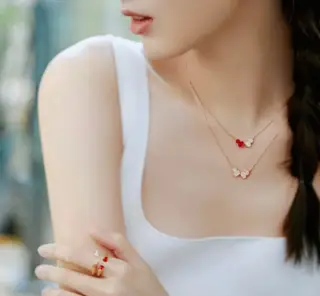 Qeelin Kirin Double Gourd Necklace (full diamonds)