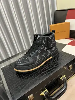 Louis Vuitton sports casual shoes Counter quality