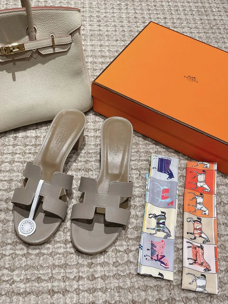 Hermes Palm print Heels