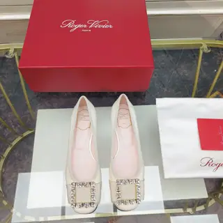 Roger Vivier ballet flats